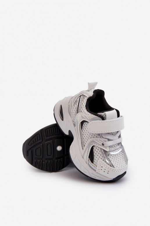 Vaikiški sportiniai bateliai Sneakers modelio batai su lipniais užsegimais Baltos-juodos spalvos Ephona Vaikiški sportiniai bateliai Sneakers modelio batai su lipniais užsegimais Baltos-juodos spalvos Ephona