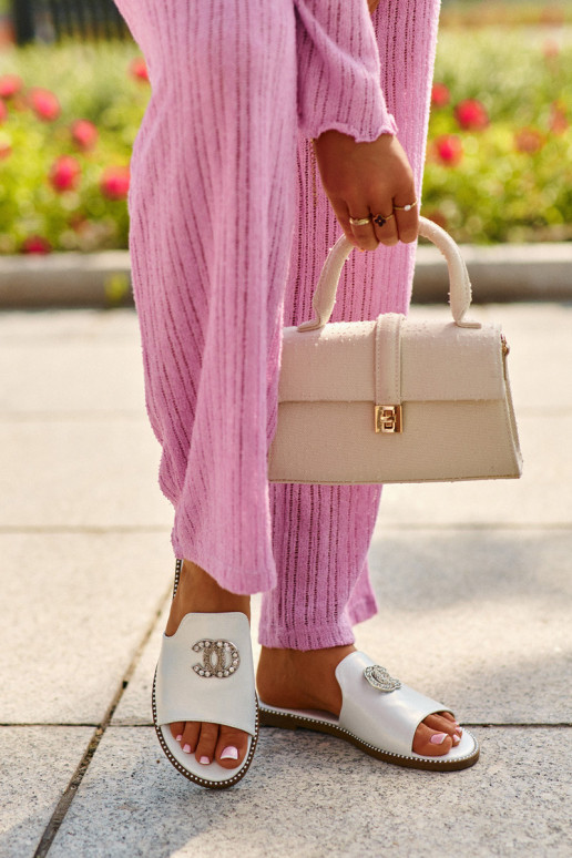 Elegantiško stiliaus Moteriškos šlepetės su blizgesiu su ornamentais S.Barski KV27-050 sidabro spalvos