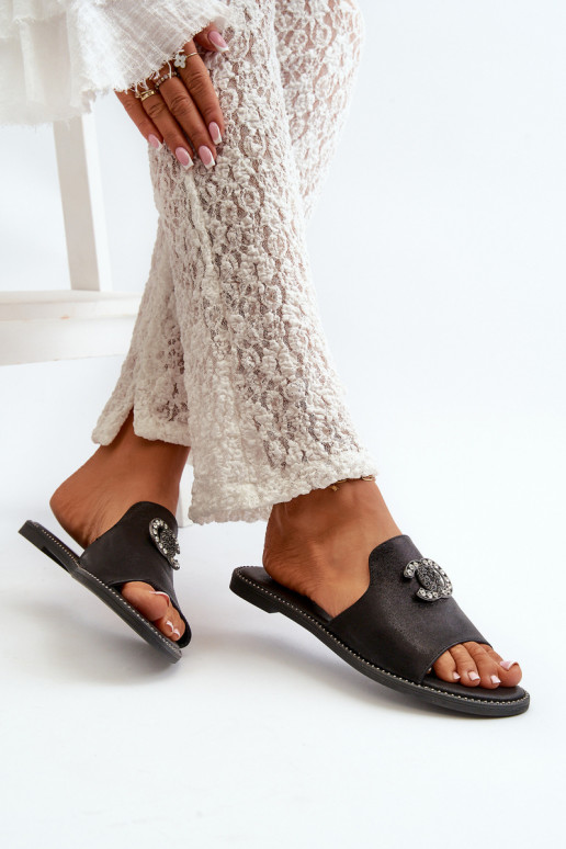 Elegantiško stiliaus Moteriškos šlepetės su blizgesiu su ornamentais S.Barski KV27-050 juodos spalvos Elegantiško stiliaus Moteriškos šlepetės su blizgesiu su ornamentais S.Barski KV27-050 juodos spalvos