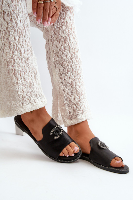 Elegantiško stiliaus Moteriškos šlepetės su blizgesiu su ornamentais S.Barski KV27-050 juodos spalvos Elegantiško stiliaus Moteriškos šlepetės su blizgesiu su ornamentais S.Barski KV27-050 juodos spalvos