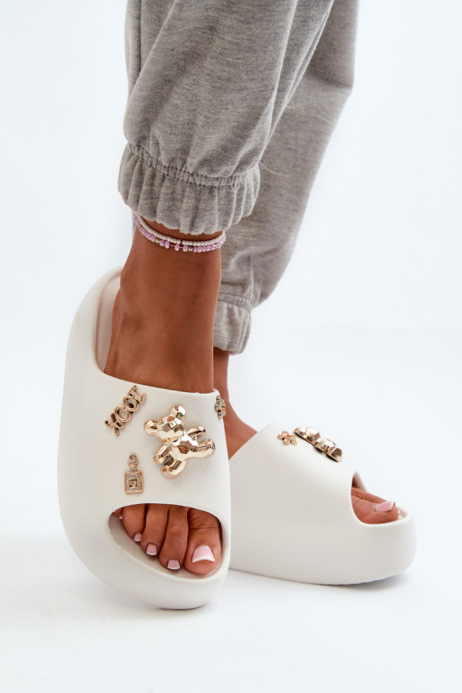 Moteriškos šlepetės Lengva Lengvos šlepetės su gražiomis detalėmis baltos spalvos Orchia