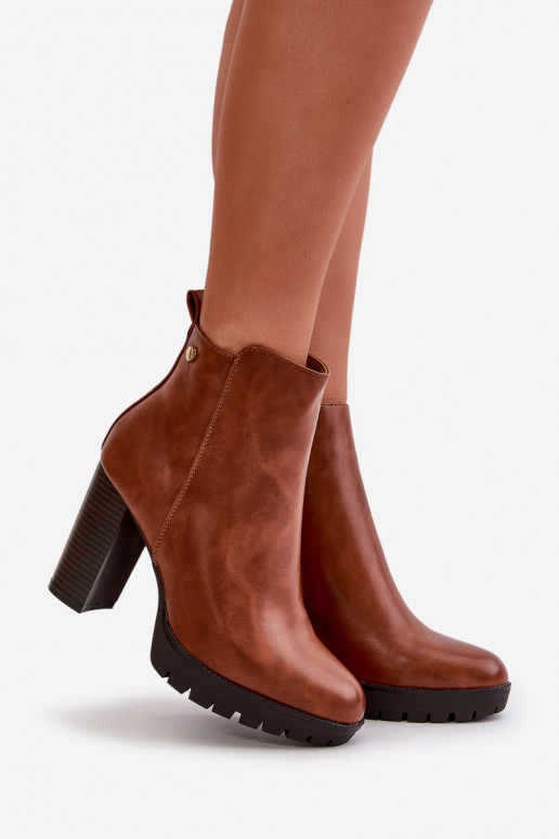 Moteriški aulinukai pašiltinti Aukštajame poste Užsegamos Į Pilį rudos spalvos Bioria Moteriški aulinukai pašiltinti Aukštajame poste Užsegamos Į Pilį rudos spalvos Bioria