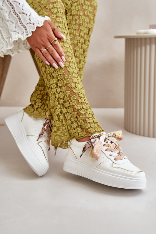 Sneakers modelio batai Moteriškas su platforma Su puošniais Suvarstymasm baltos spalvos Mistra