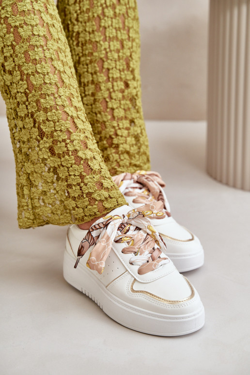 Sneakers modelio batai Moteriškas su platforma Su puošniais Suvarstymasm baltos spalvos Mistra