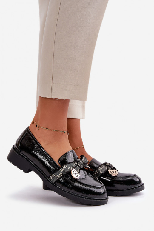 su lako efektu Moteriškas Mokasinai su kaspinais S.Barski HY42-331A juodos spalvos su lako efektu Moteriškas Mokasinai su kaspinais S.Barski HY42-331A juodos spalvos