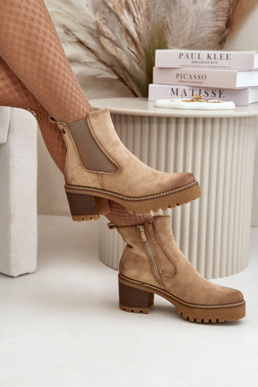 Moteriški aulinukai pašiltinti su kulniukais iš eko zomšosoĮe smėlio spalvos Irissinae Moteriški aulinukai pašiltinti su kulniukais iš eko zomšosoĮe smėlio spalvos Irissinae