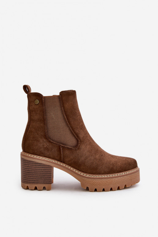 Moteriški aulinukai pašiltinti su kulniukais iš eko zomšosoĮe rudos spalvos Irissinae