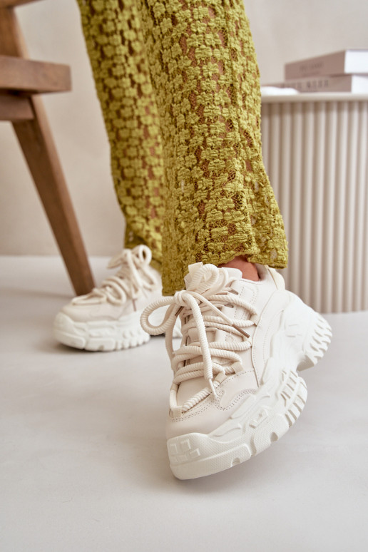 Sneakers modelio batai Moteriškas su madingais masyviais padais dramblio kaulo spalvos Nevela Sneakers modelio batai Moteriškas su madingais masyviais padais dramblio kaulo spalvos Nevela
