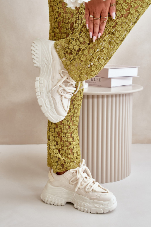 Sneakers modelio batai Moteriškas su madingais masyviais padais dramblio kaulo spalvos Nevela Sneakers modelio batai Moteriškas su madingais masyviais padais dramblio kaulo spalvos Nevela