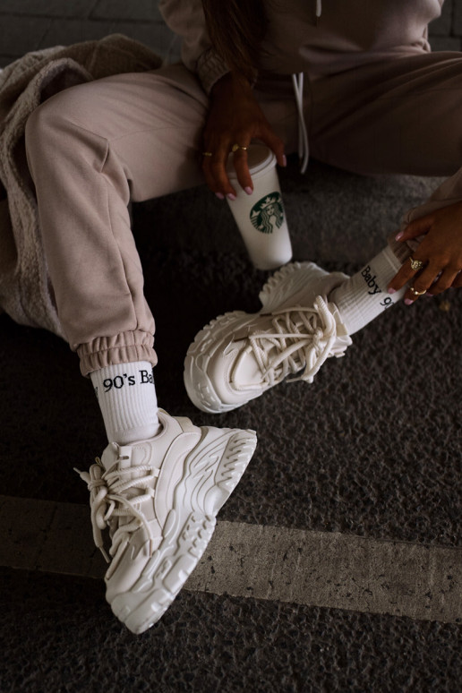 Sneakers modelio batai Moteriškas su madingais masyviais padais dramblio kaulo spalvos Nevela Sneakers modelio batai Moteriškas su madingais masyviais padais dramblio kaulo spalvos Nevela