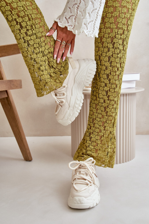 Sneakers modelio batai Moteriškas su madingais masyviais padais dramblio kaulo spalvos Nevela Sneakers modelio batai Moteriškas su madingais masyviais padais dramblio kaulo spalvos Nevela