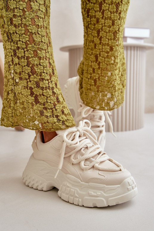 Sneakers modelio batai Moteriškas su madingais masyviais padais dramblio kaulo spalvos Nevela Sneakers modelio batai Moteriškas su madingais masyviais padais dramblio kaulo spalvos Nevela
