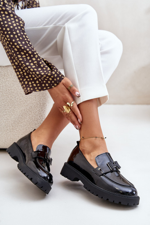 moteriški mokasinai su lako efektu Vinceza 62187 juodos spalvos moteriški mokasinai su lako efektu Vinceza 62187 juodos spalvos