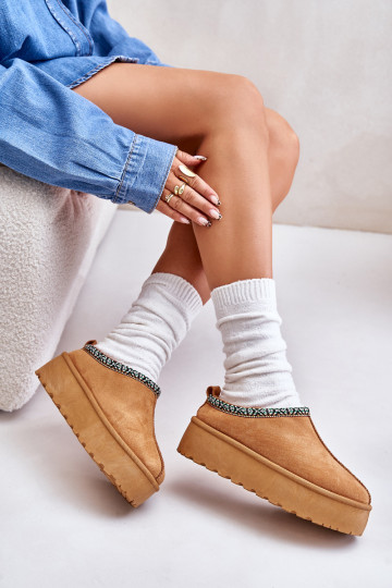 Šlepetės Moteriškas su platforma Z Haftem rudos spalvos Neroma