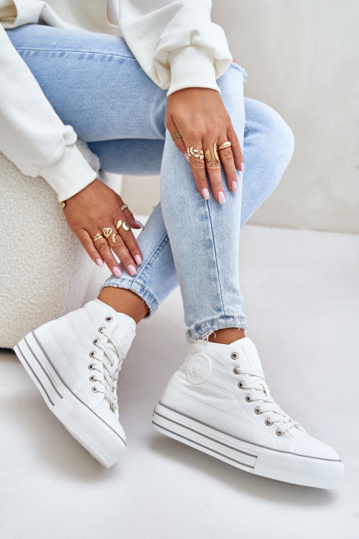 pašiltinti Laisvalaikio bateliai su platforma OO274A473 baltos spalvos