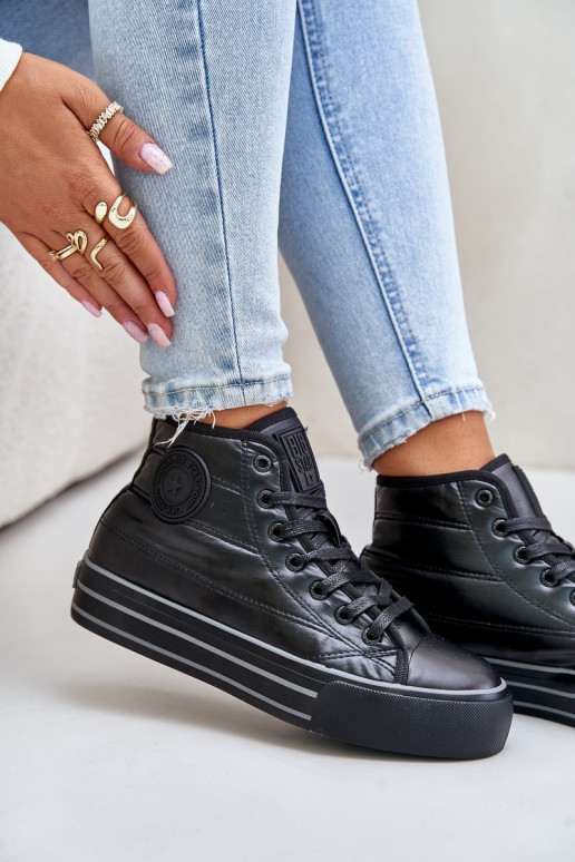 pašiltinti Laisvalaikio bateliai su platforma OO274A471 juodos spalvos