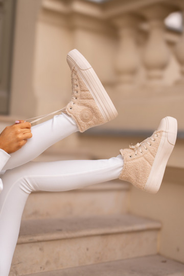 pašiltinti Laisvalaikio bateliai su kailiuku Typu Baranek Big Star OO274A444 smėlio spalvos 2