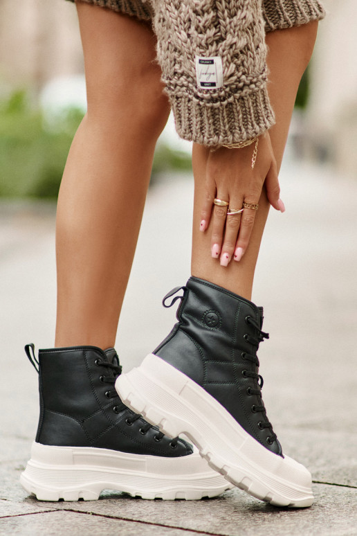 Oda pašiltinti laisvalaikio batai su platforma Big Star OO274A599 juodos spalvos Oda pašiltinti laisvalaikio batai su platforma Big Star OO274A599 juodos spalvos