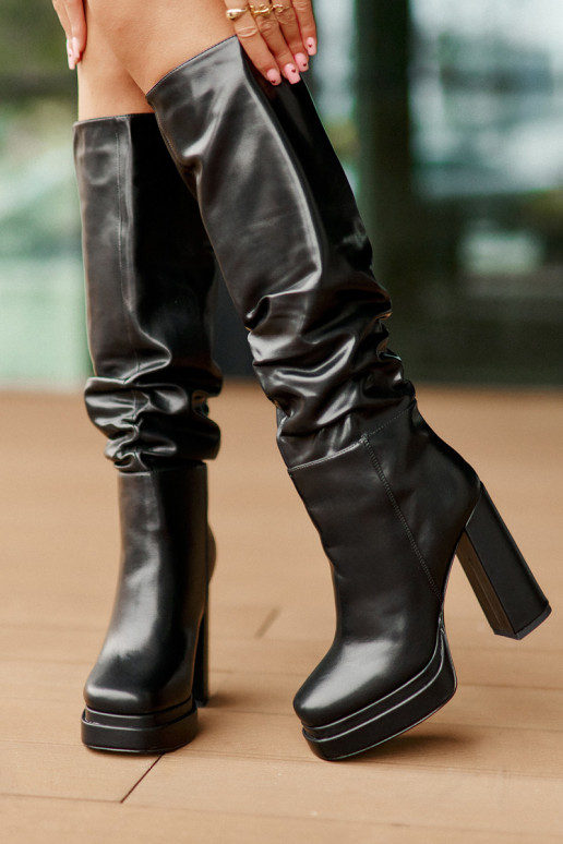 Įsispiriamo modelio ilgaauliai batai su kulniukais ir platforma Su raukiniais pašiltinti juodos spalvos Beridra