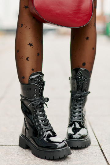 Su lako efektu pašiltinti aulinukai su ornamentais juodos spalvos Kelilea