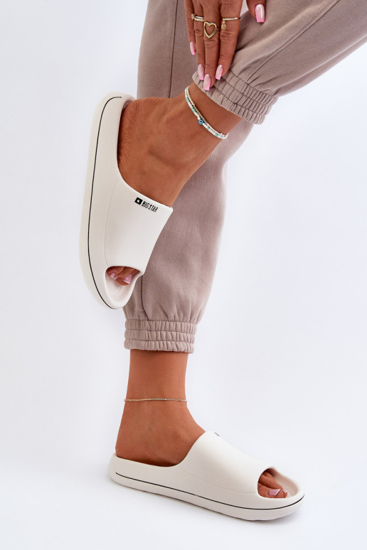 Moteriškos šlepetės Big Star NN274A043 baltos spalvos  Moteriškos šlepetės Big Star NN274A043 baltos spalvos