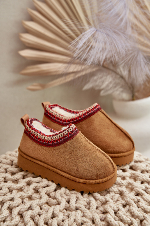 Vaikiški sniego batai su platforma pašiltinti su kailiuku viduje rudos spalvos Vilabria Vaikiški sniego batai su platforma pašiltinti su kailiuku viduje rudos spalvos Vilabria