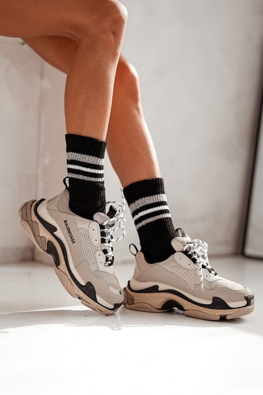 Sportiniai batai su dryžiais juodos spalvos Sportiniai batai su dryžiais juodos spalvos