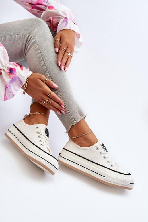 Moteriški batai Big Star NN274205 baltos spalvos Moteriški batai Big Star NN274205 baltos spalvos