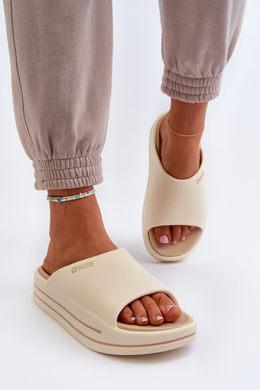 Moteriškos šlepetės su platforma Big Star NN274A034 smėlio spalvos Moteriškos šlepetės su platforma Big Star NN274A034 smėlio spalvos