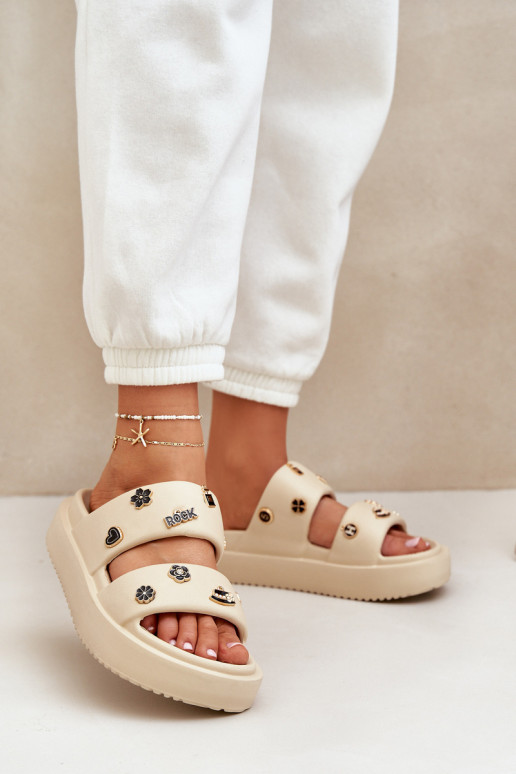 Lengvos šlepetės Moteriškos šlepetės Z Przypinkami smėlio spalvos Ravanala