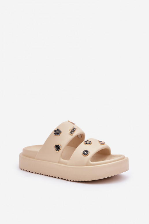 Lengvos šlepetės Moteriškos šlepetės Z Przypinkami smėlio spalvos Ravanala