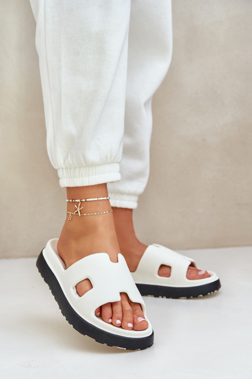 Lengvos šlepetės Šlepetės Su išpjovomis baltos spalvos Neladith