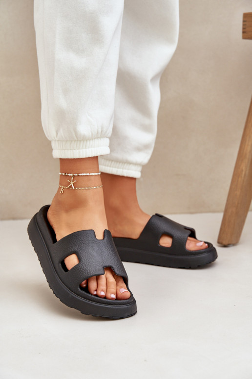 Lengvos šlepetės Šlepetės Su išpjovomis juodos spalvos Neladith