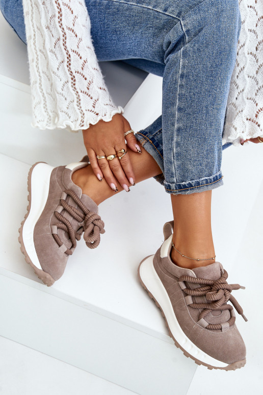 Smėlio spalvos zomšiniai sneakersai Smėlio spalvos zomšiniai sneakersai
