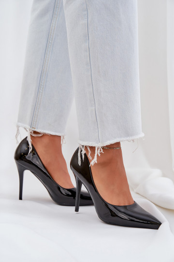 aukštakulniai bateliai su lako efektu Ze Szpiczastymi Noskami juodos spalvos Omenra 2