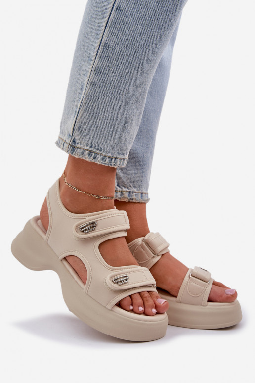 Lengvos basutės su platforma dramblio kaulo spalvos Deniffia  Lengvos basutės su platforma dramblio kaulo spalvos Deniffia