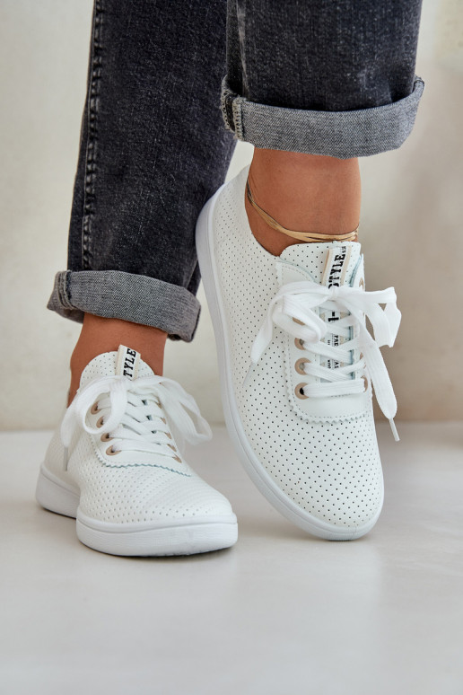 Moteriški ažūriniai suvarstomi sportbačiai dramblio kaulo spalvos Carinel