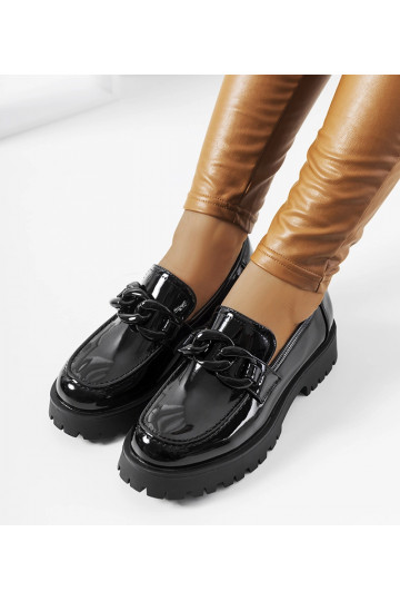 Juodi lakuotos odos batai... 2