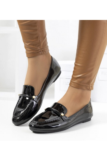 Juodi lakuoti loafers Poppy