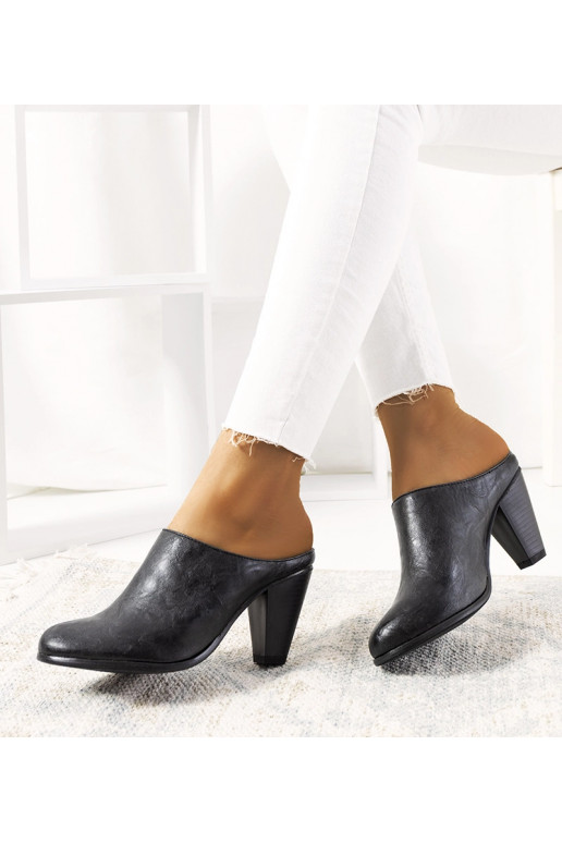 Juodieji Plotkino kulnai mulai