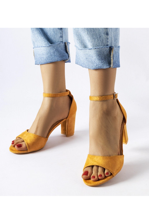 Rudos spalvos Polet basutės su kulnais