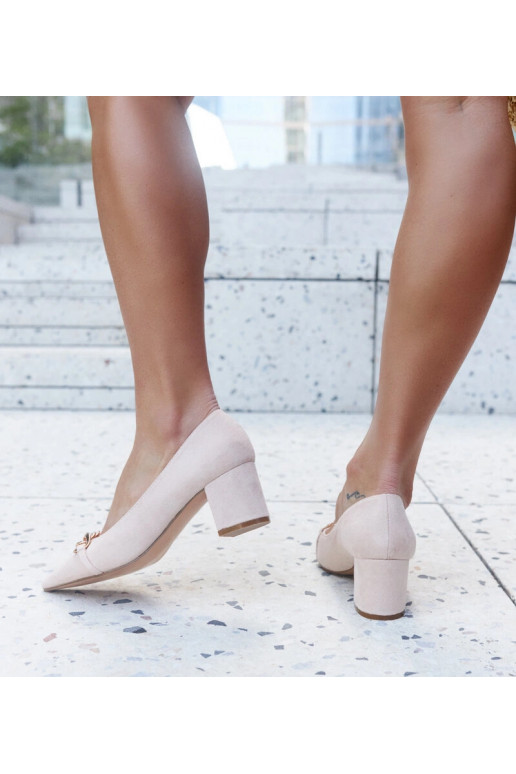 Smėlio spalvos pompos su blokiniu...