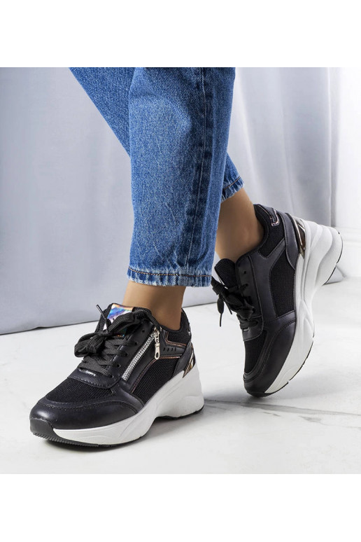 Stacey juodi sportbačiai su platforma