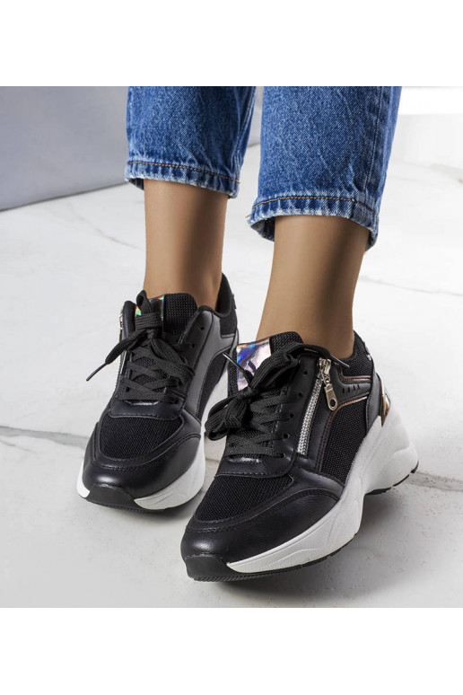 Stacey juodi sportbačiai su platforma