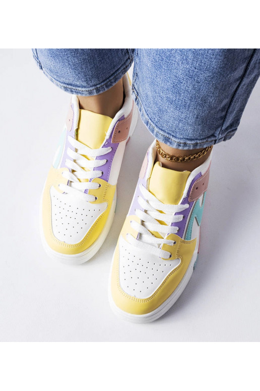 Rožiniai ir geltoni batai storu padu...