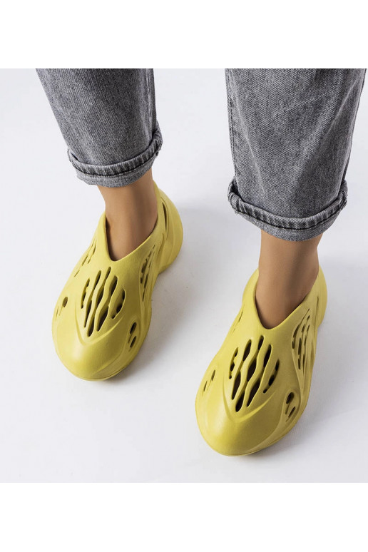 Julienne Green putplasčio šlepetės