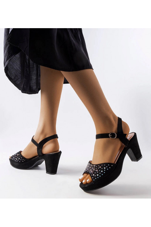 Juodi Beltane sandalai su aukštakulniais Juodi Beltane sandalai su aukštakulniais