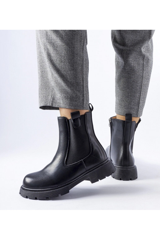 Juodi klasikiniai kulkšnies batai...