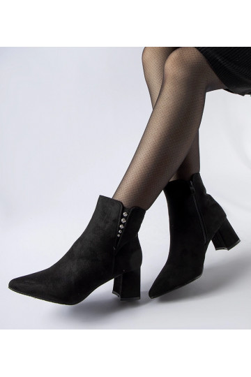 Juodi ekologiški zomšiniai...