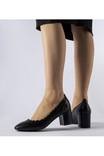 Juodos Remanzacco pompos su... 2